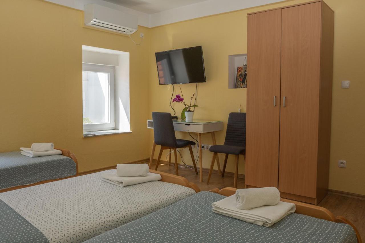 Apartments Uno Мостар Екстер'єр фото